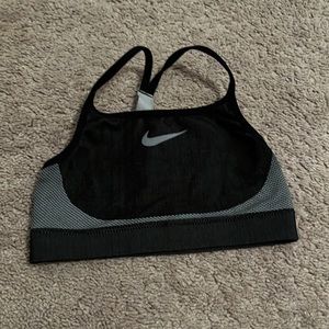 nike girls sports bra
